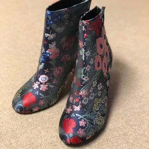 Brand new Metaphor embroidered booties!